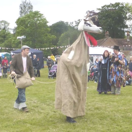 Giant sheep with keeper and tipteerer nartives