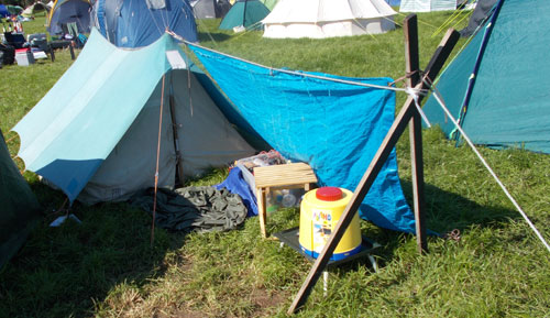 Chddiddingfold News office a Tent